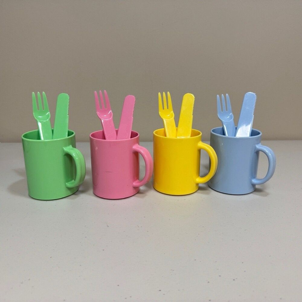 Pastel Plastic Dining Set Assorted Color Mugs Cutlery Reusable Picnic Camping